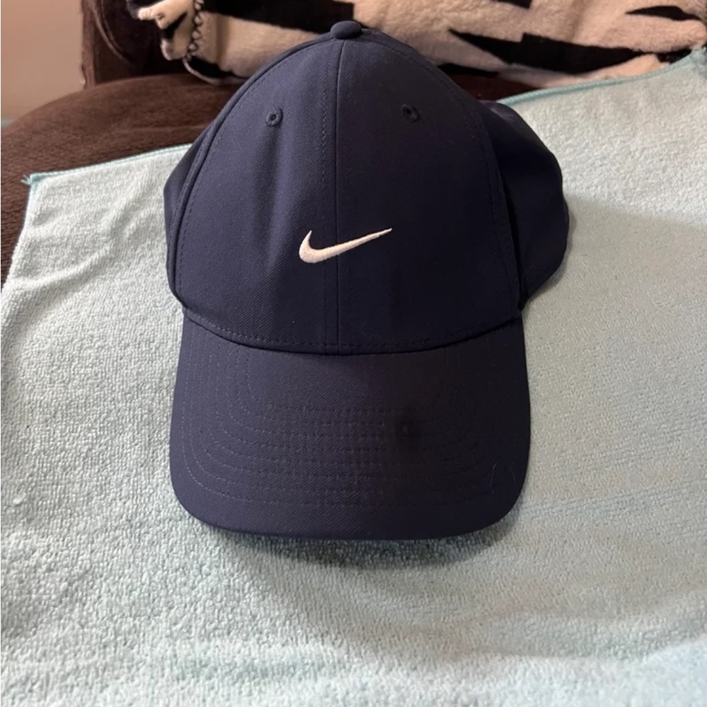 Nike Dark Blue Golf Cap with White Swoosh - Picture 2 of 5